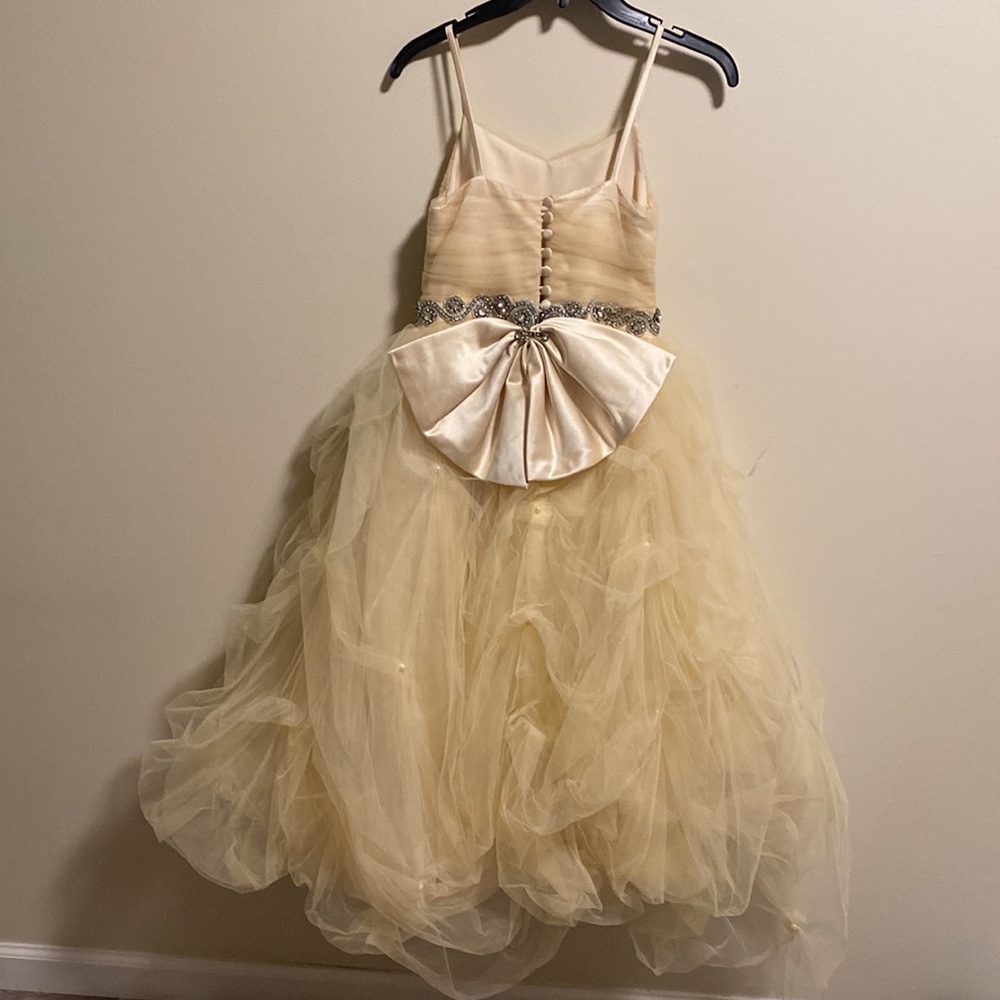 Flower Girl Dress in Cream - Picture 3 of 16